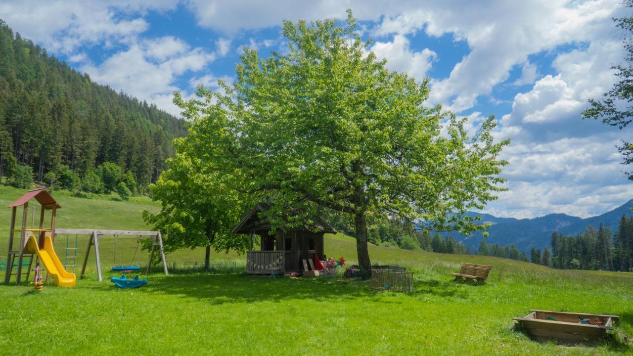 Erlebnishof Tschabitscher Villa Weissensee Buitenkant foto