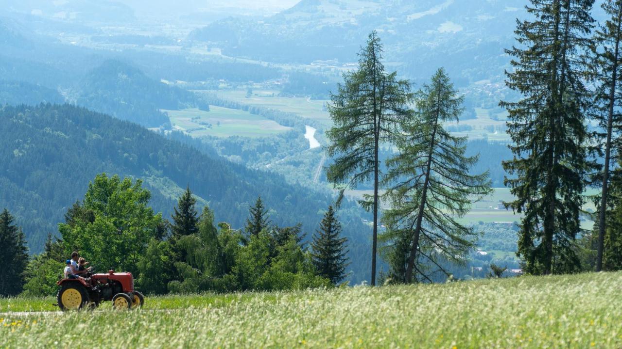 Erlebnishof Tschabitscher Villa Weissensee Buitenkant foto